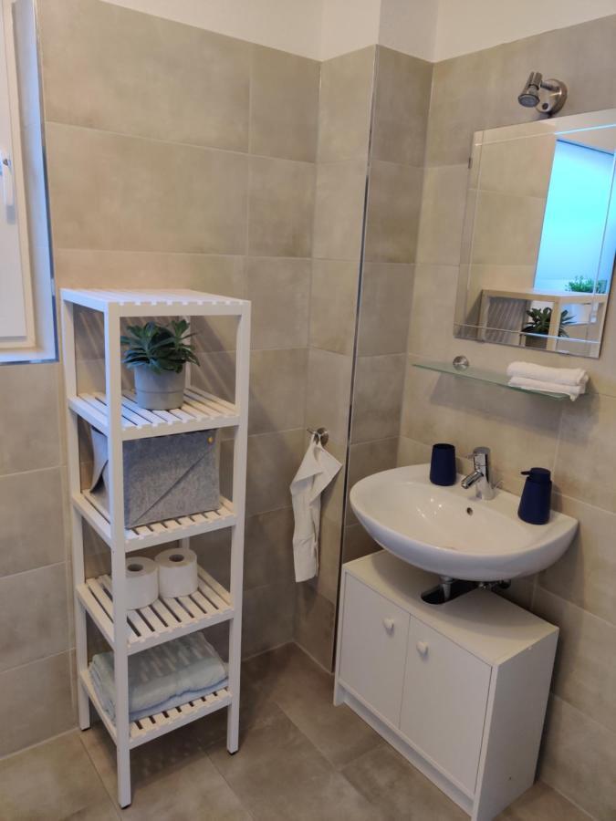 Moderne Neubau Ferienwohnung Wiesbaden Ngoại thất bức ảnh
